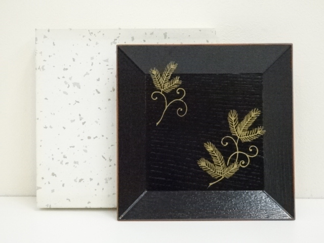 Lacquerware